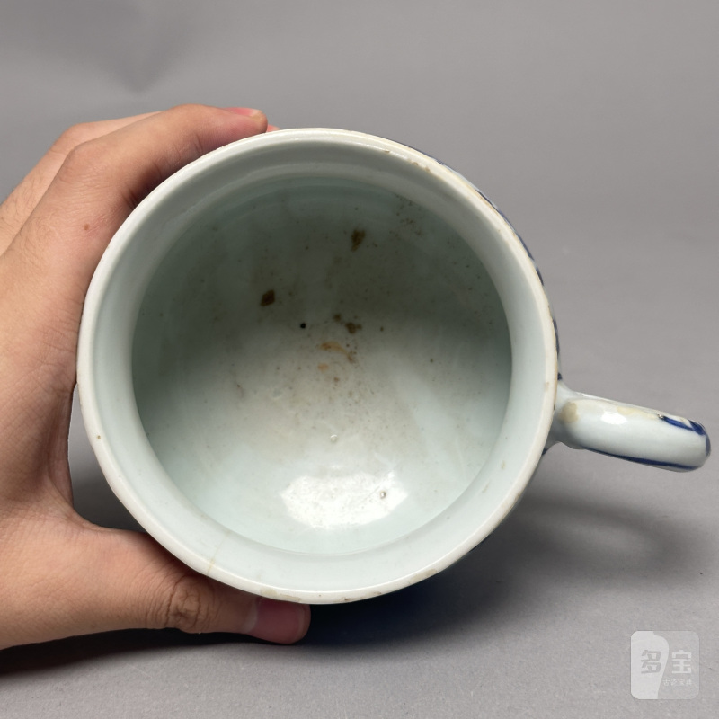 明崇祯 青花凤穿花把杯 - 图8
